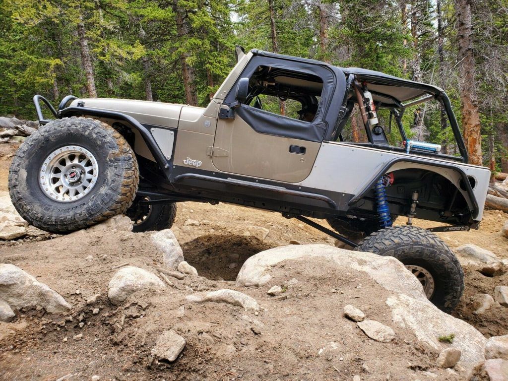 jeep crawler